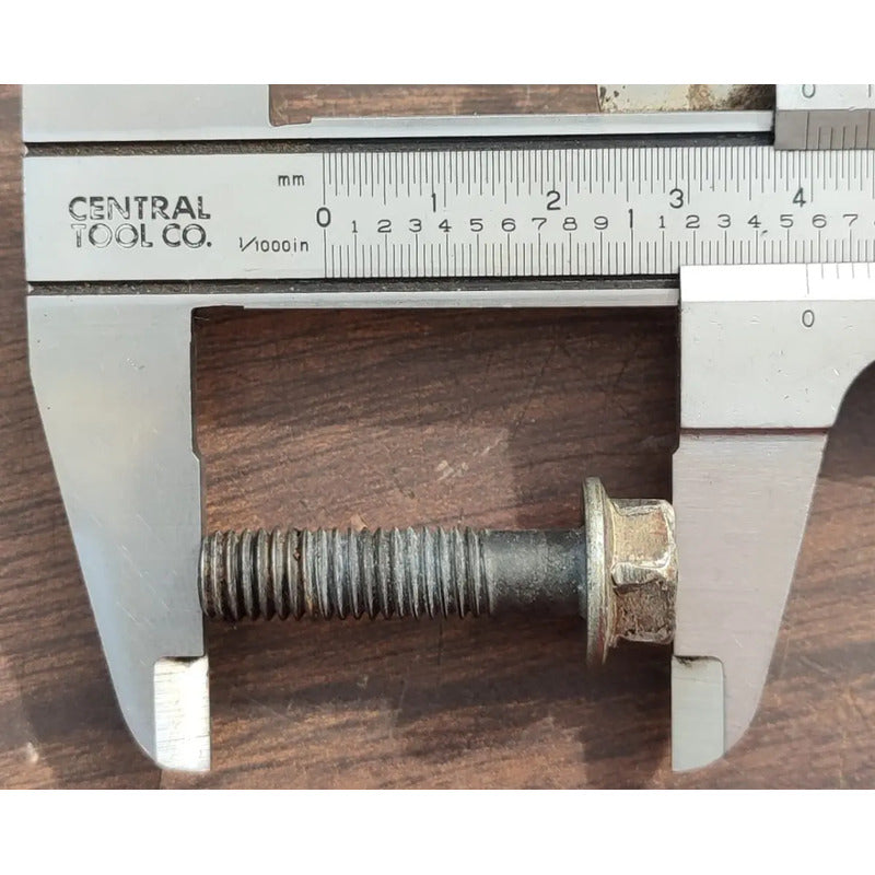 5 Tornillos Coraza Motor Hino 300 816 716
