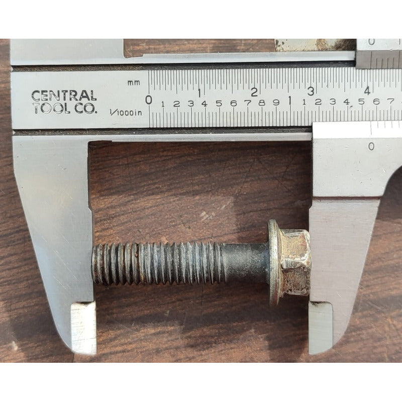 5 Tornillos Coraza Motor Hino 300 816 716