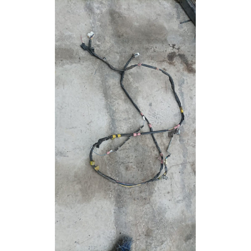 Arnes Conector Convertidor Corriente Voltaje Cabina Hino 300