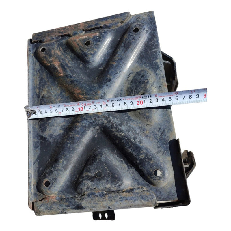 Caja Base Soporte Baterias Portabaterias Hino 300 816 716