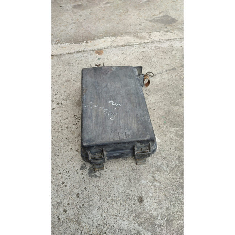Tolva Cubierta Tapa Fusibles Hino 300 816 716