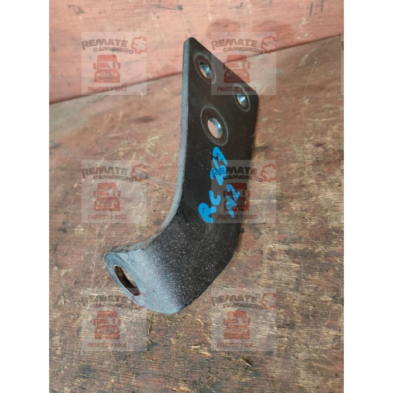 Soporte Base Radiador Freightliner M2