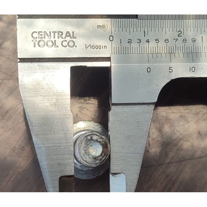 7 Tornillos Base Soporte Motor Isuzu 4jj1 Elf 300 200