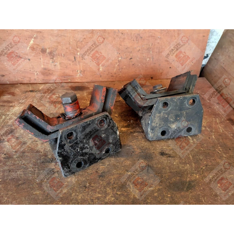 Soporte Coraza Motor Cummins Isb Freightliner Fl70 Par