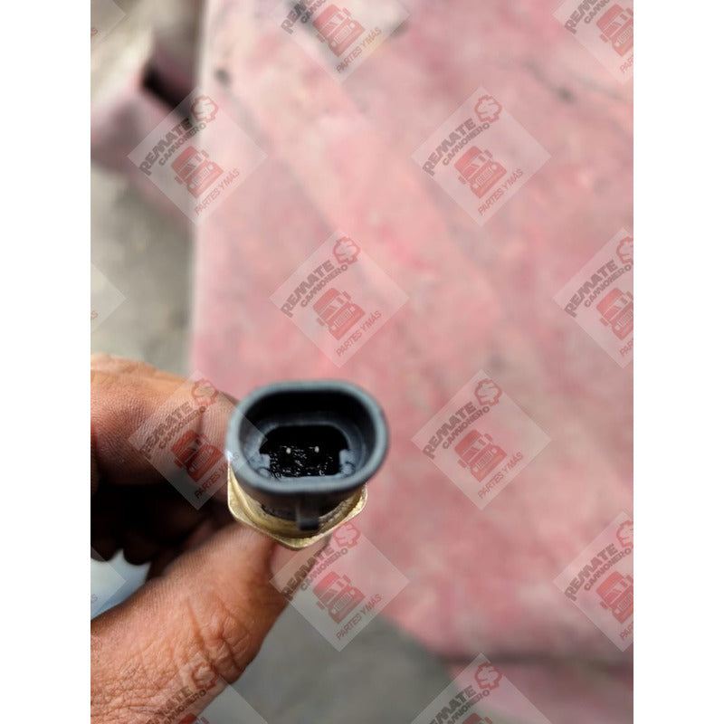 Sensor De Temperatura Refrigerante Motor Cummins Detroit