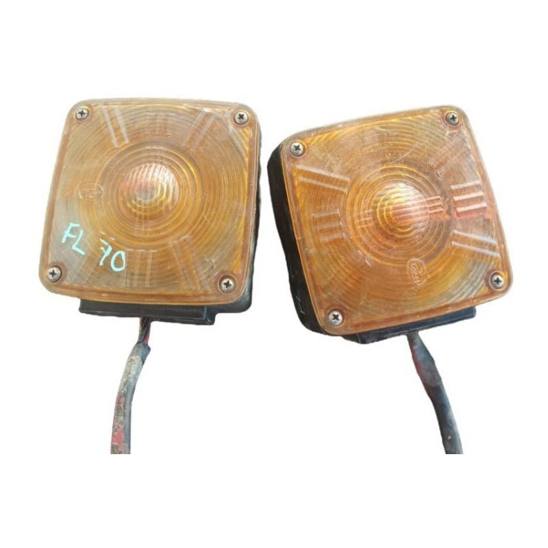 Zepellin Calavera Luz Direccionales Cofre Freightliner Fl70