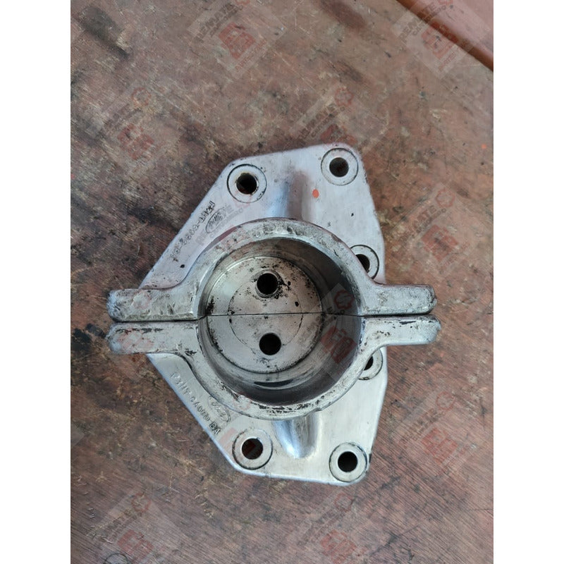 Soporte Oreja Coraza Motor Cummins Camión Ford F700 (par)
