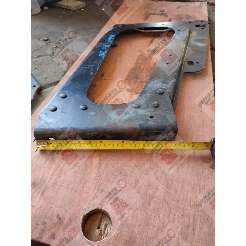 Base Soporte Spoiler Tanque Diésel Volvo Vnl Camión 2a Gener