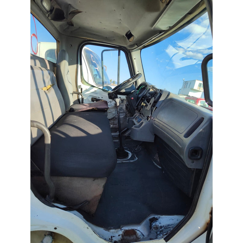 Cabina Cofre Freightliner M2 Año 2007