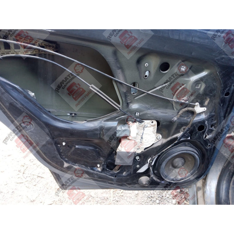 Puerta Izquierda Trasera Vectra 2003 V6 3.2