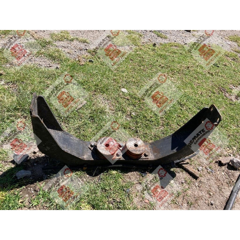 Soporte Delantero Motor Cummins Isb Volvo C10 C-11