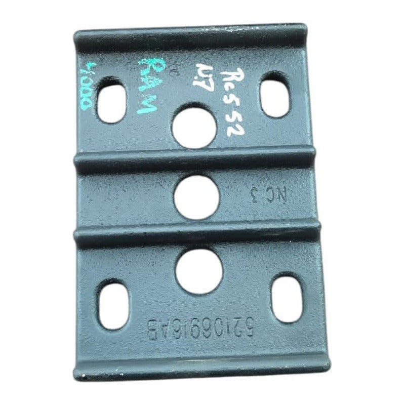 Soporte Base Abrazadera Muelles Diferencial Ram 4000