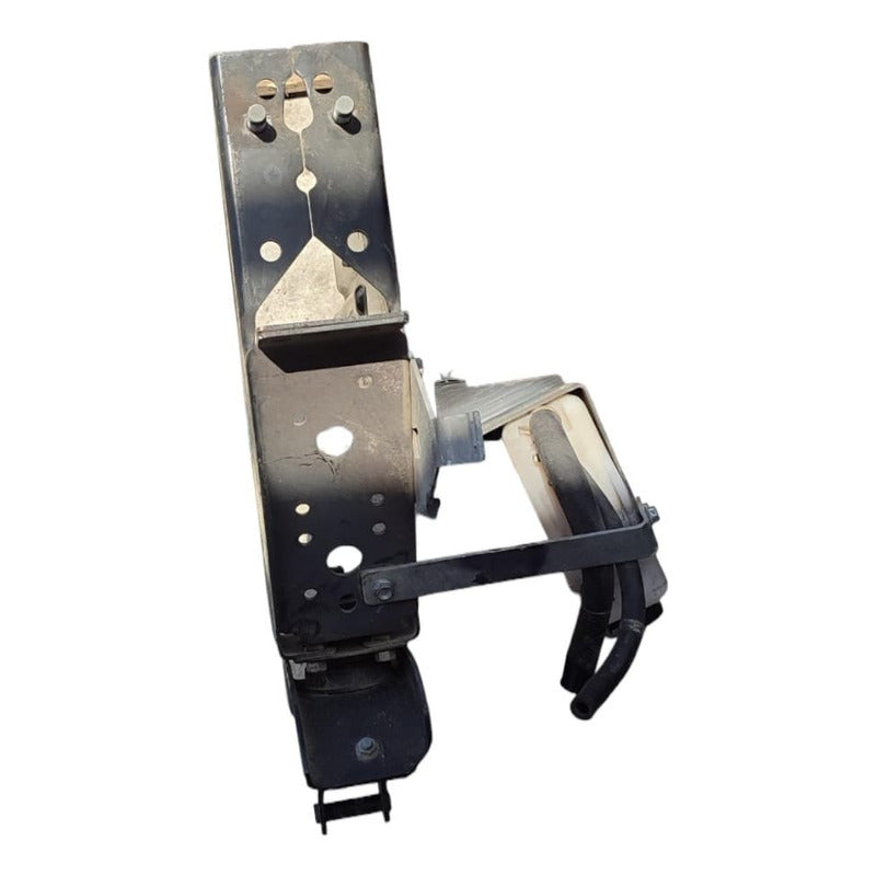 Base Soporte Gancho Deposito Liquido Clutch Isuzu Elf 400450