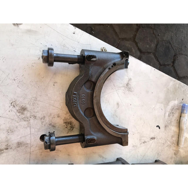 Muñón Guía Chumacera Monoblock Cummins Isx 3680246