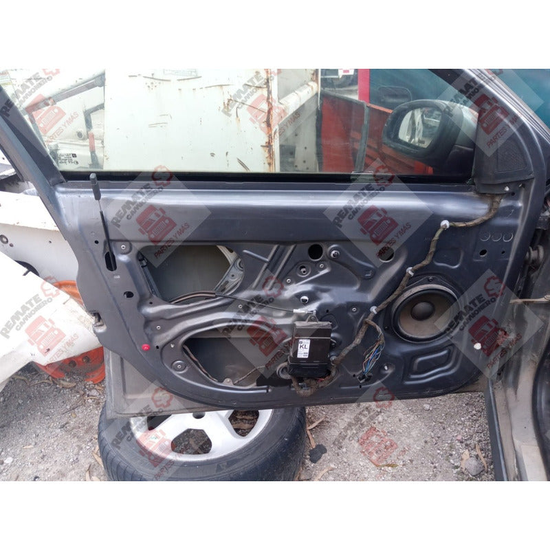 Puerta Izquierda Delantera Vectra 2003 V6 3.2