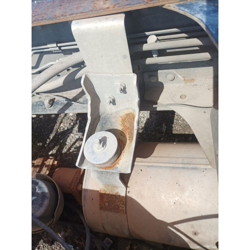 Base Soporte Silenciador Escape Isuzu Elf 400 450 500 Par