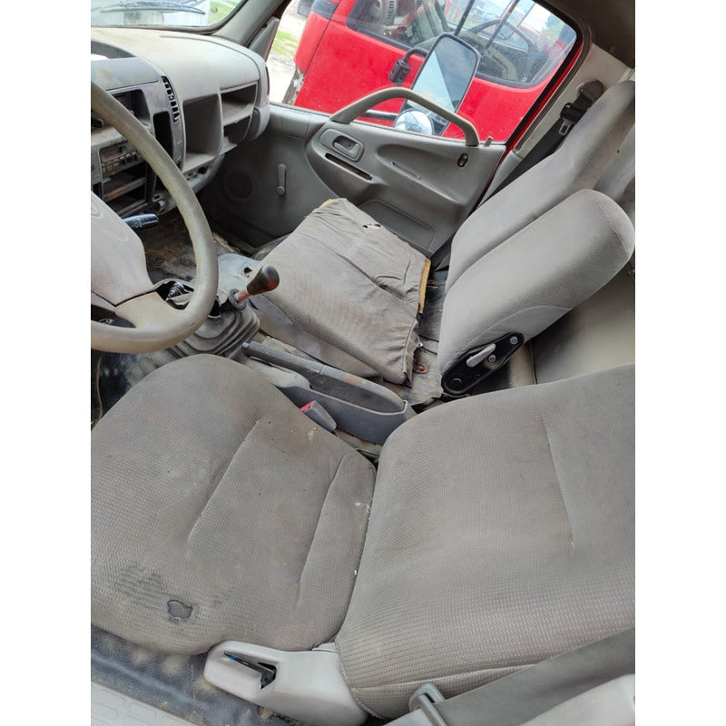 Cabina Hino 300 816 716