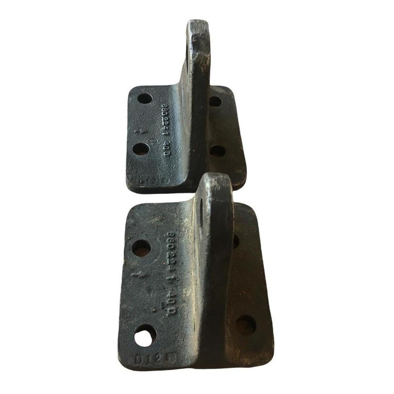 Soporte Base Oreja Coraza Motor Cummins Isb (par)