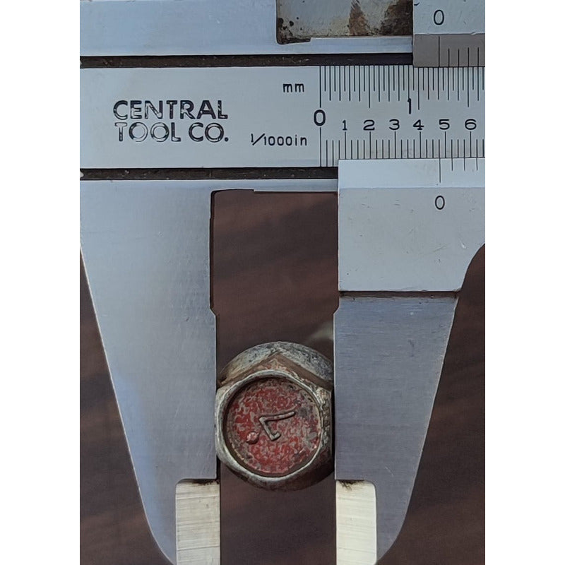 Perno Tornillo Tapa Distribucion Navistar Maxxforce 7.6l Int