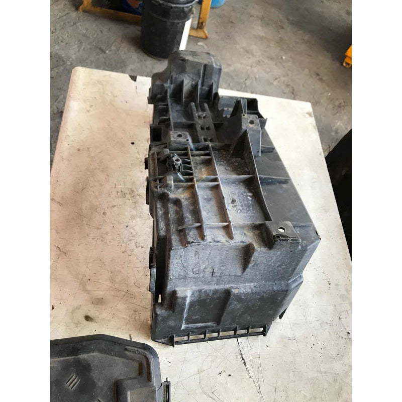 Caja Soporte De Batería Portabaterias Chevrolet Vectra 3.2