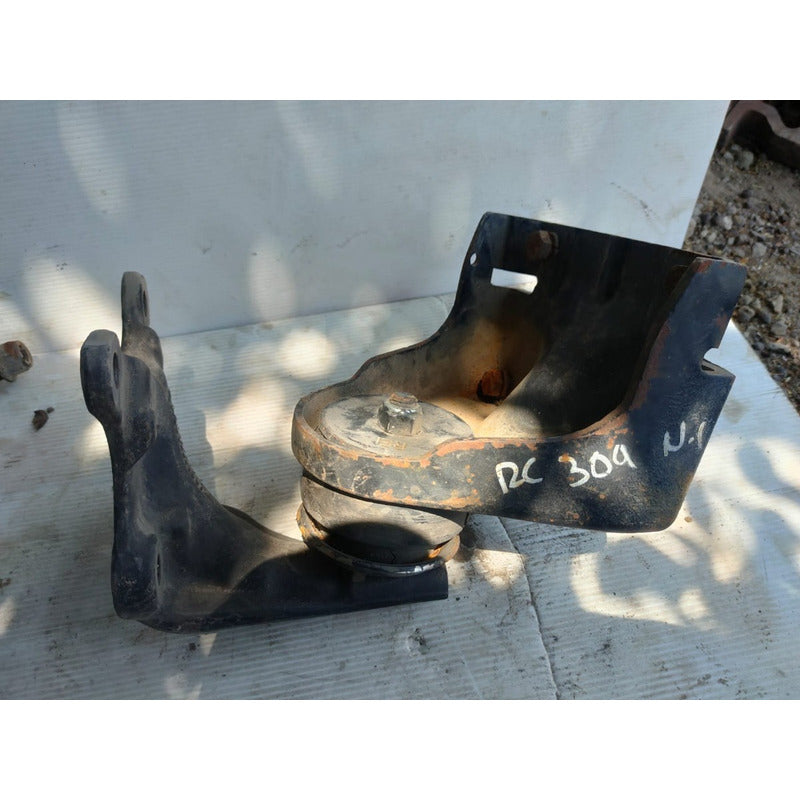 Soporte Lateral Motor Mercedes Benz Om 906 Autobus Derecho