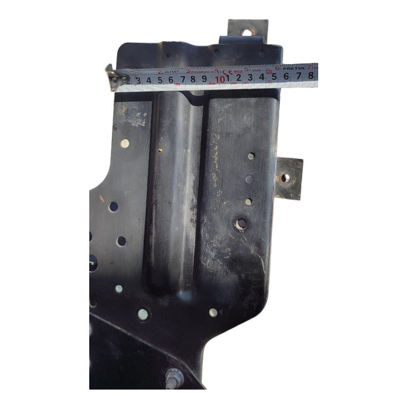 Base Soporte Gancho Deposito Liquido Clutch Isuzu Elf 400450