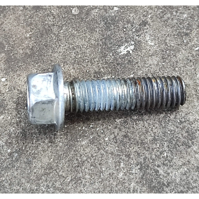 3 Tornillos Multiple Admision Motor Isuzu 4hk1 Elf 450 500