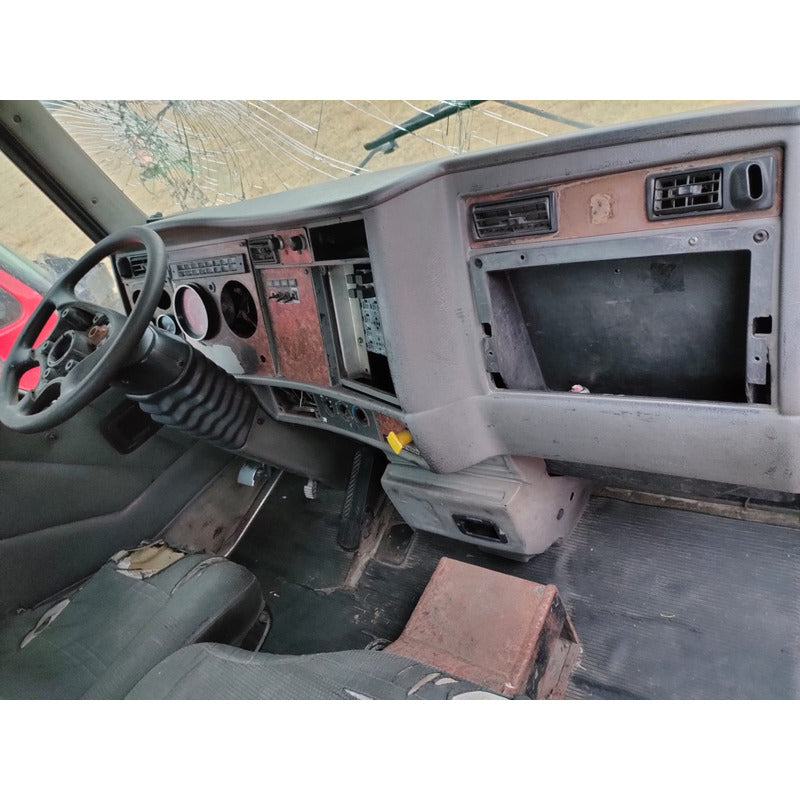 Cabina Kenworth T300 Año 2004
