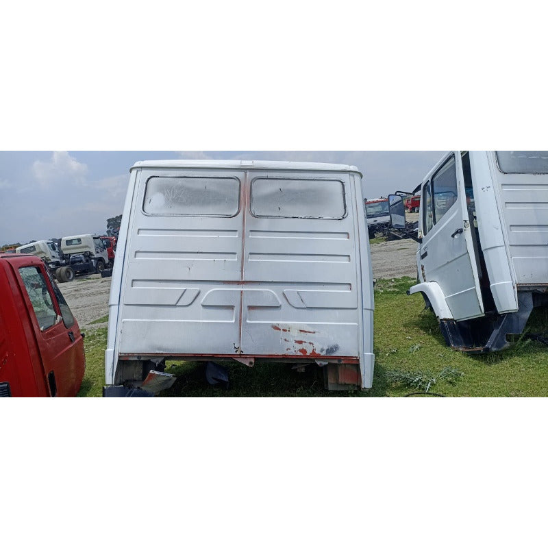 Mercedes Benz 2121 1417 Chapulin Cabina Camión