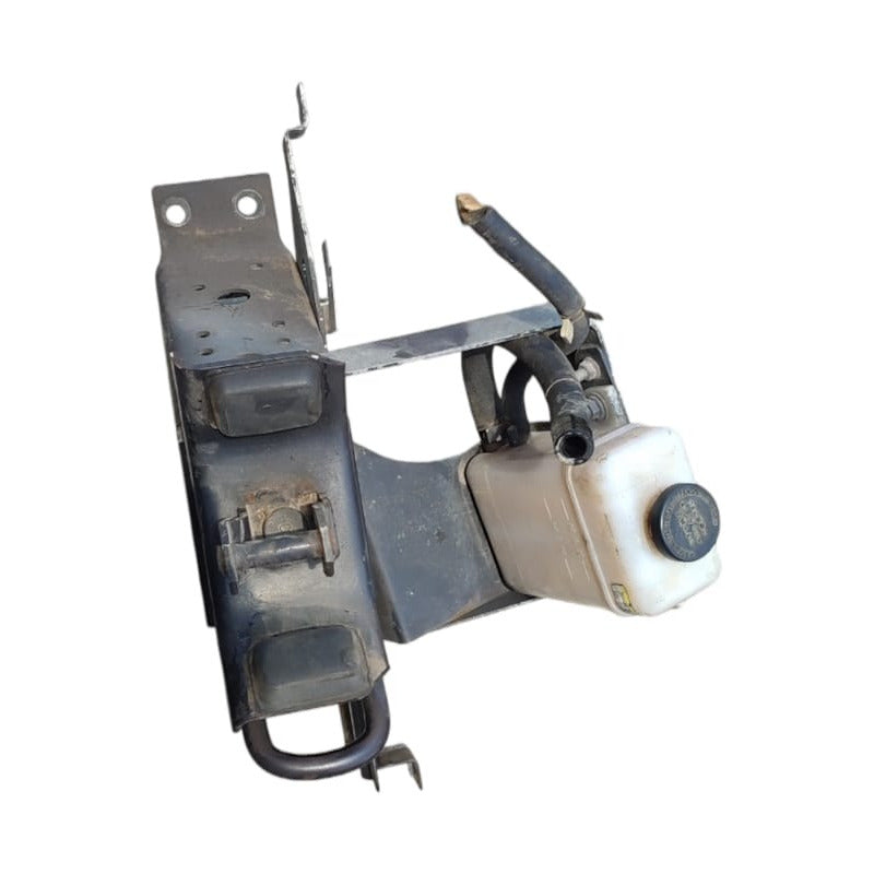 Base Soporte Gancho Deposito Liquido Clutch Isuzu Elf 400450