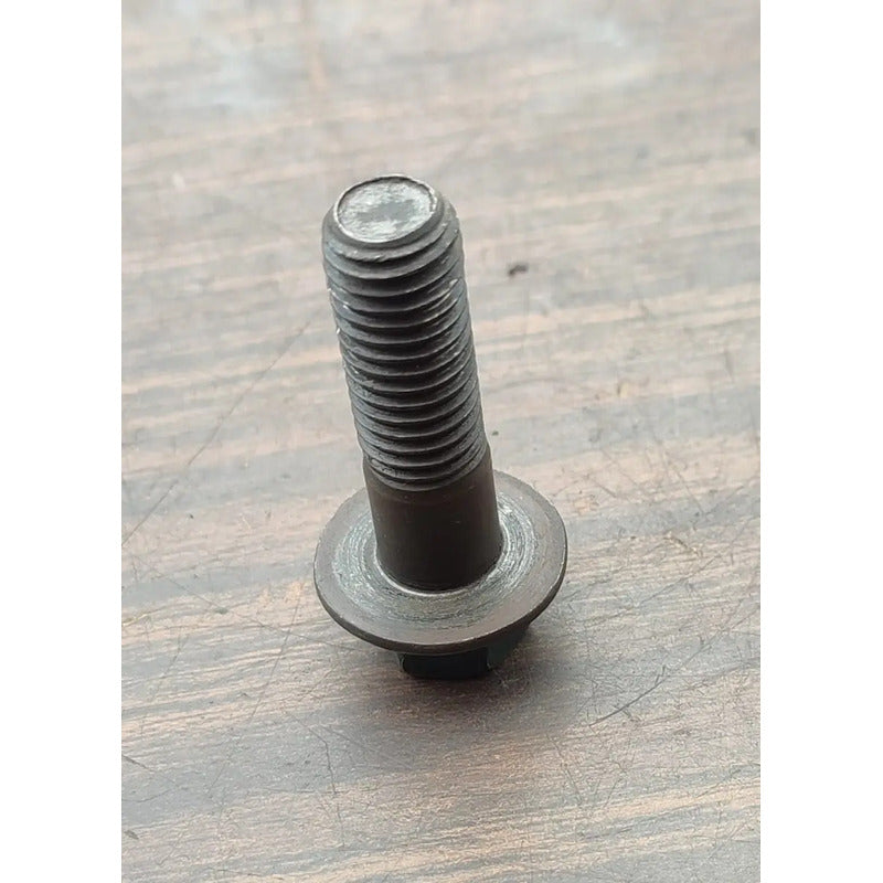 Tornillo Multiple Escape Navistar Maxxforce 7.6l Internation