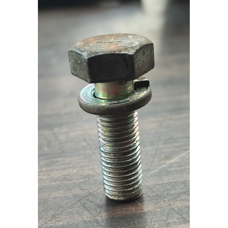 Tornillo Coraza Motor Kubota V2203 Carrier Tuerca 8 Piezas