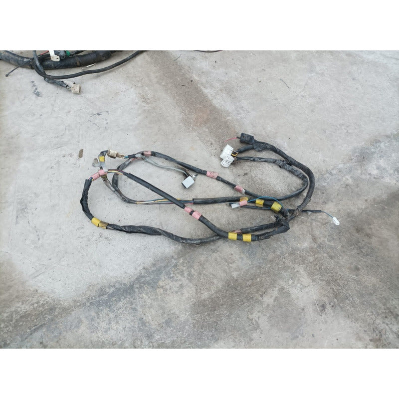 Arnes Conector Convertidor Corriente Voltaje Cabina Hino 300