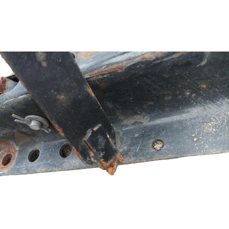 Bracket Cincho Base Soporte Tanque Diesel Freightliner Fl70