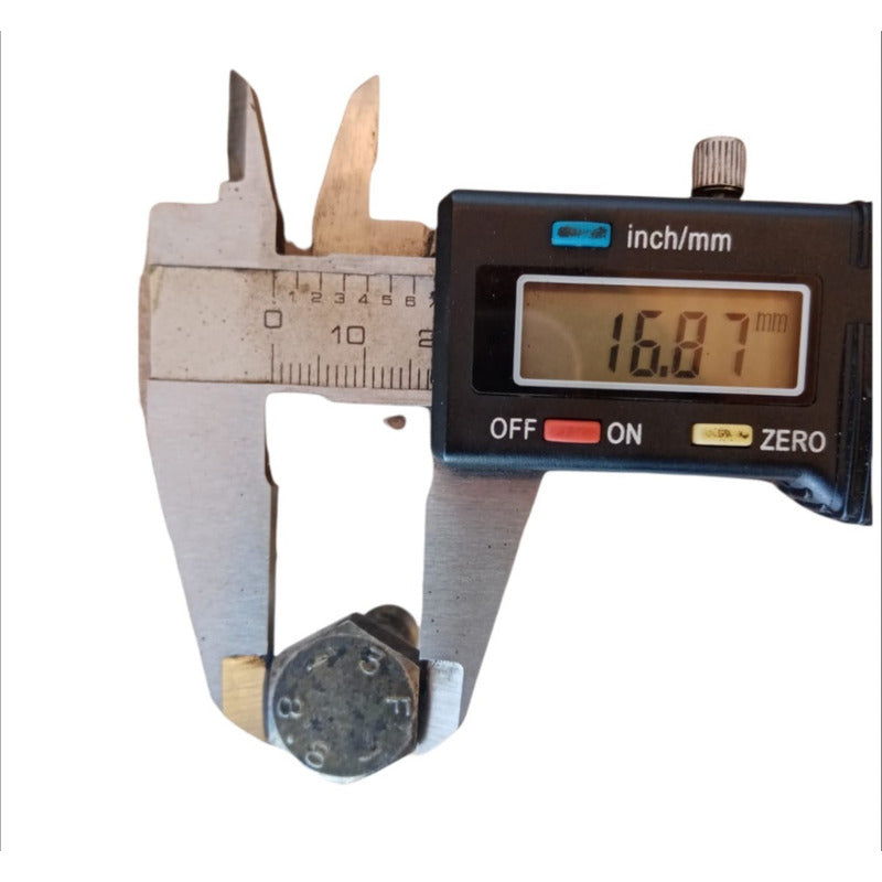 Tornillo F3 8.8 31mm Motor Kubota V2203 Bobocta 753