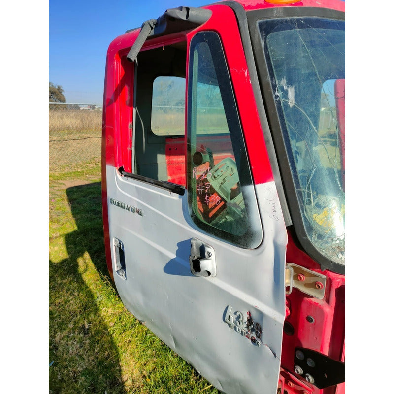 Puerta Copiloto International 4300 4700 Sin Cristal