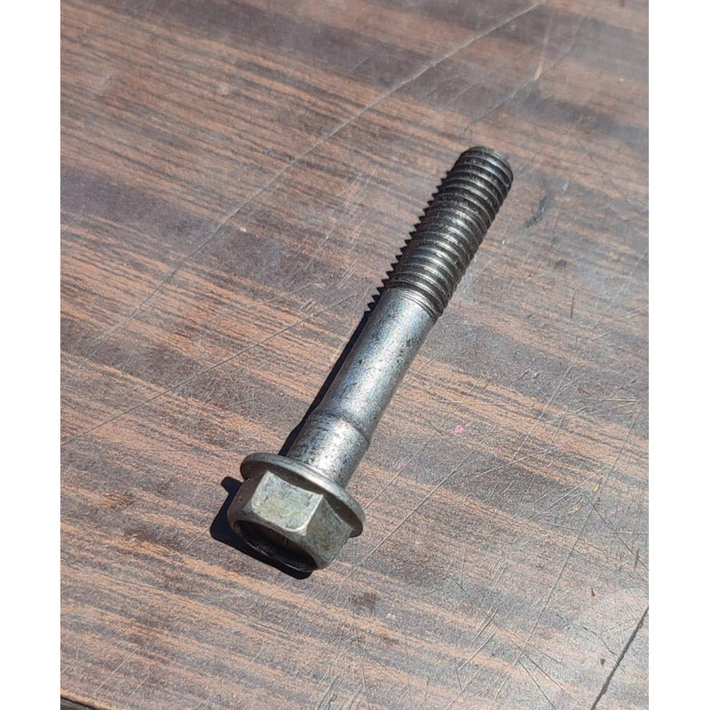 Perno Tornillo Enfriador Aceite Navistar Maxxforce 7.6l Inte