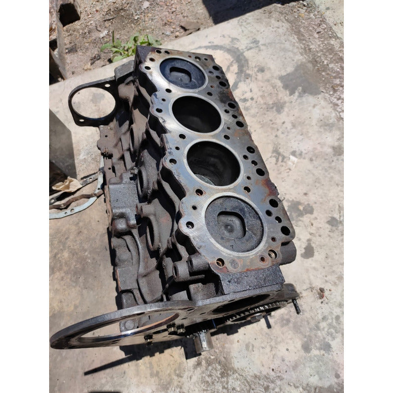 Motor Thermoking Isuzu 2.2l Medio Da Vuelta Metales En Stdr