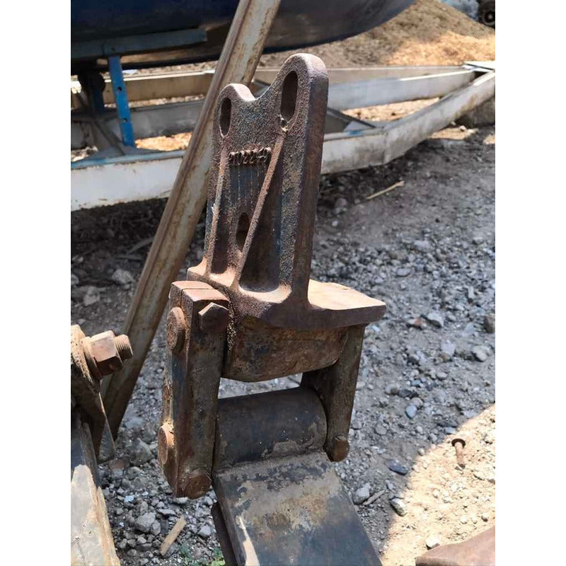 Percha Eje Delantero Volvo 3 Agujeros