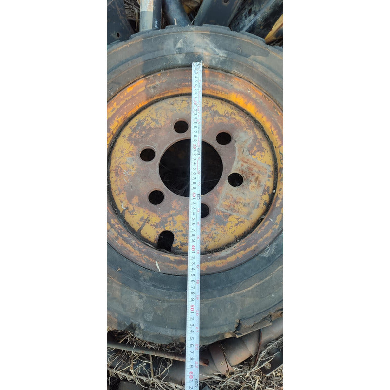 Llanta Montacargas 700x15-5.5 Rin 6 Birlos