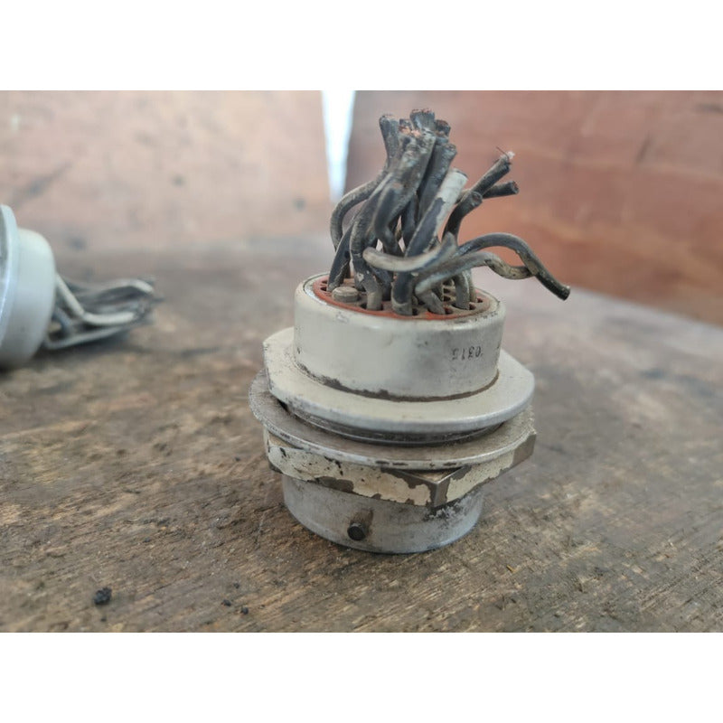 Conector De Cabina Motor Cummins Isb Con Tuerca