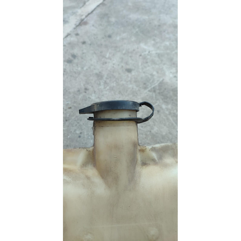 Tanque Depósito Líquido Limpiadores Kenworth T300 T370