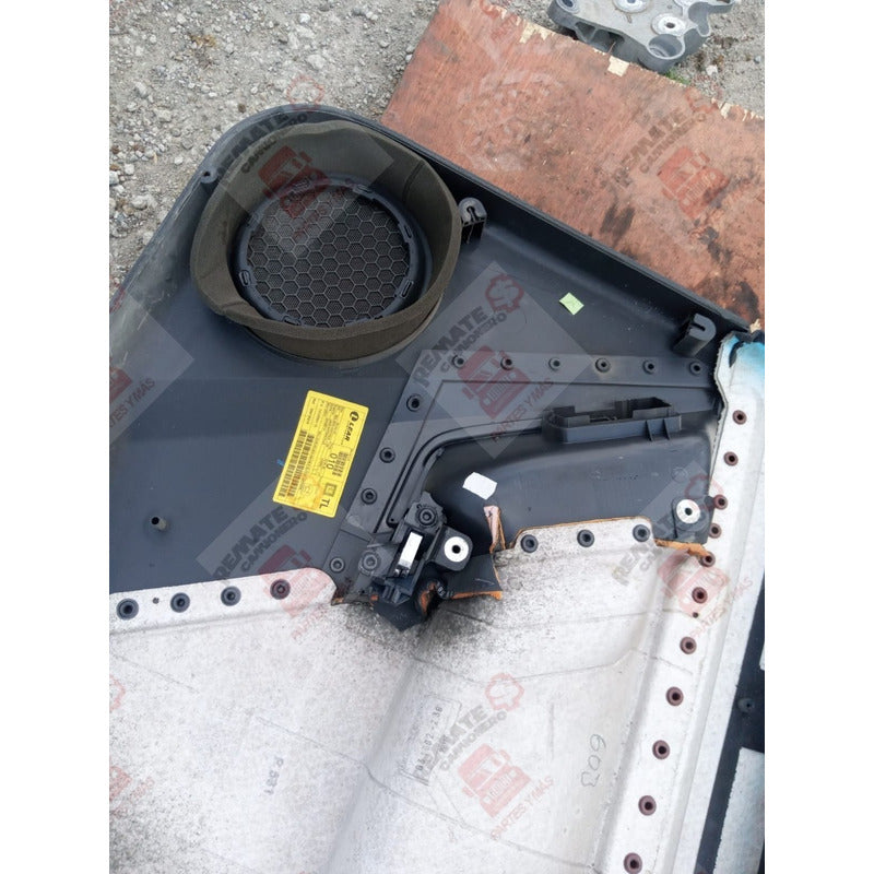 Puerta Izquierda Trasera Vectra 2003 V6 3.2