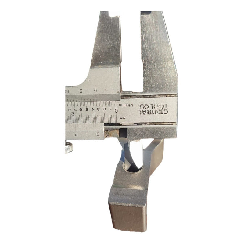 Sujetador De Inyector Motor Hino N04 300 716 816