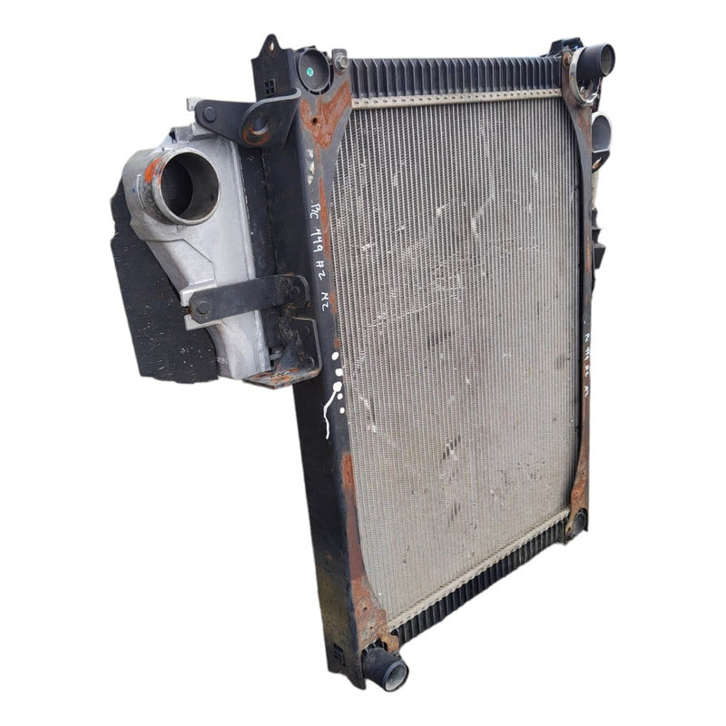 Radiador Postenfriador Freightliner M2 Motor Mercedes 904