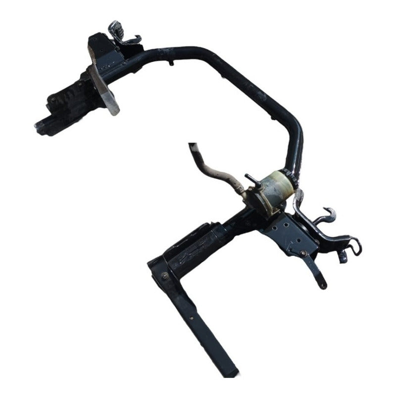 Base Soporte Gancho Broche Deposito Aceite Cabina Hino 300
