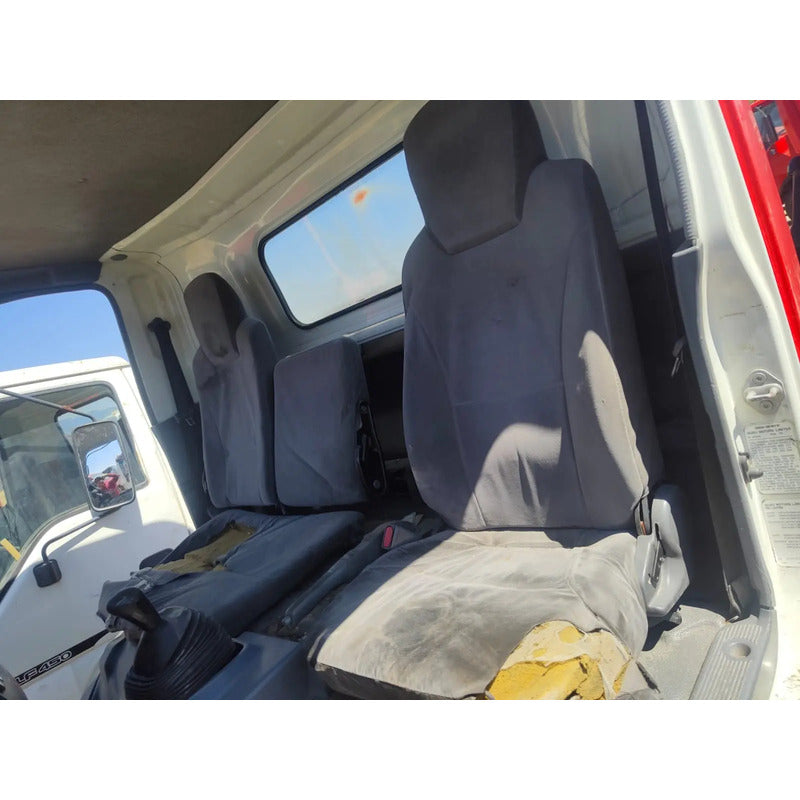 Cabina Isuzu Elf 500 Año 2010