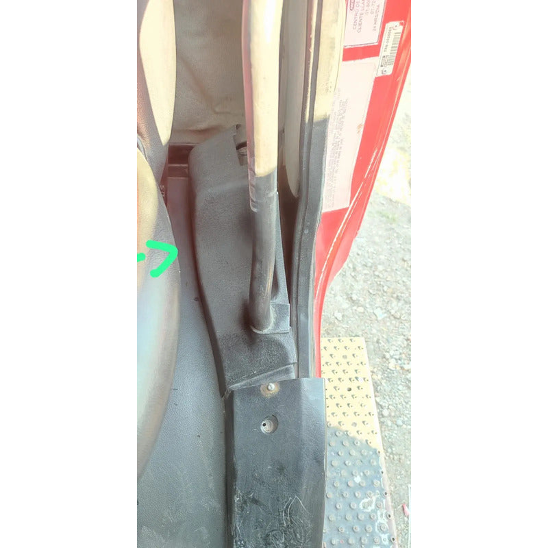 Cubierta Plastico Cinturon Cabina Freightliner M2 Piloto