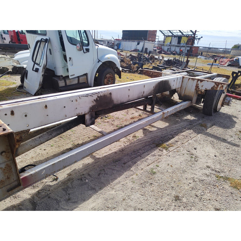 Chasis Cabina Sin Motor Sin Transmisión Freightliner M2 2005