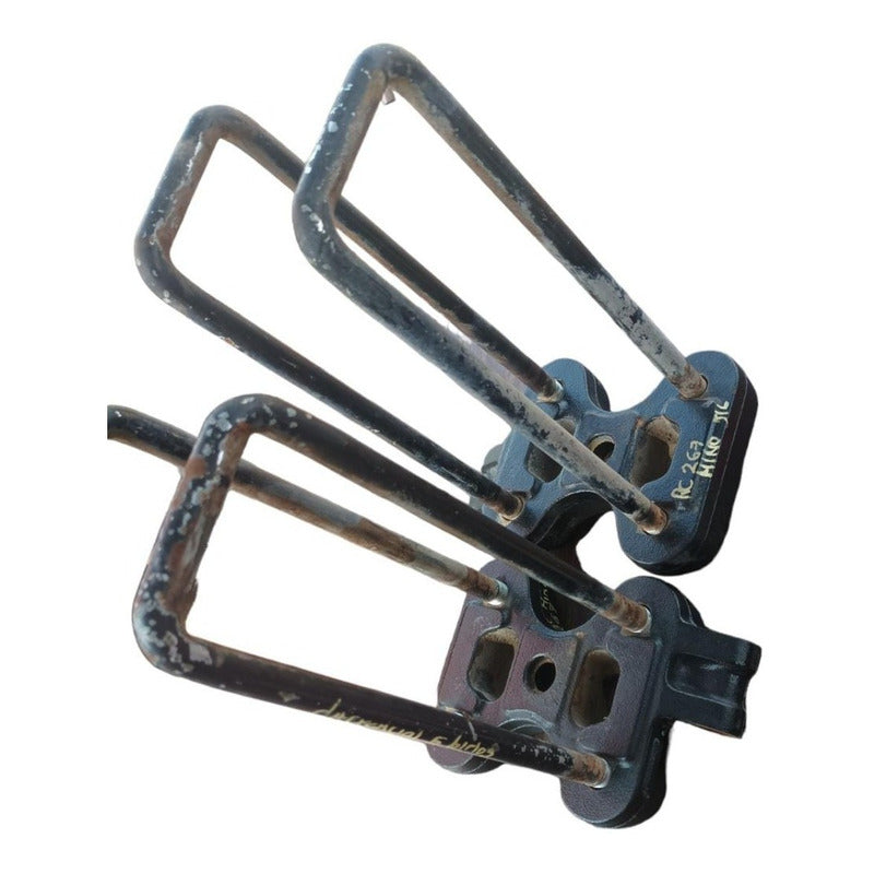 Soporte Base Abrazadera Chumacera Diferencial Muelles Hino